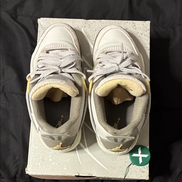 🎀 Jordan retro 4/ Photon Dust 🎀 - Picture 5 of 6